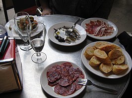 Verschillende soorten tapas in een bar in Barcelona