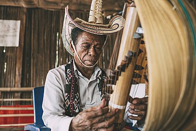 Pemain musik Sasando dari Nusa Tenggara Timur