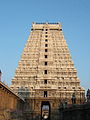Einer der Eingangstor-Türme (Gopuram) zum Arunachaleswara-Tempel