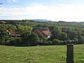 Blick über das Gut Herbigshagen in Richtung Bundsenberg