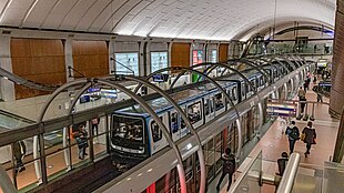 Ein Zug der Linie 14 in der Station Châtelet (Oktober 2020)