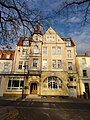 Hotel und Restaurant in geschlossener Bebauung