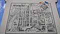 Stadtplan an einer Häuserwand in der Altstadt Klaipėdas