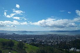 The view of the San Francisco Bay as seen from the Lawrence Hall of Science in Berkeley, California