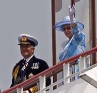 Her Majesty Queen Elizabeth II with Admiral Sir Alan West on board HMS Endurance.