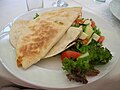 Tortilla. Glanthor kérdezte, hogy az mit jelent, de TheMexican sajnos nem volt köztünk. Mindenesetre finom volt.