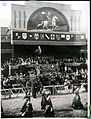 Palio di asti del 1930, tribune con pannelli decorati da Baussano