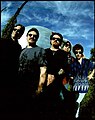 Toto (nga m-d: Mike Porcaro, Bobby Kimball, Steve Lukather, David Paich, Simon Phillips)